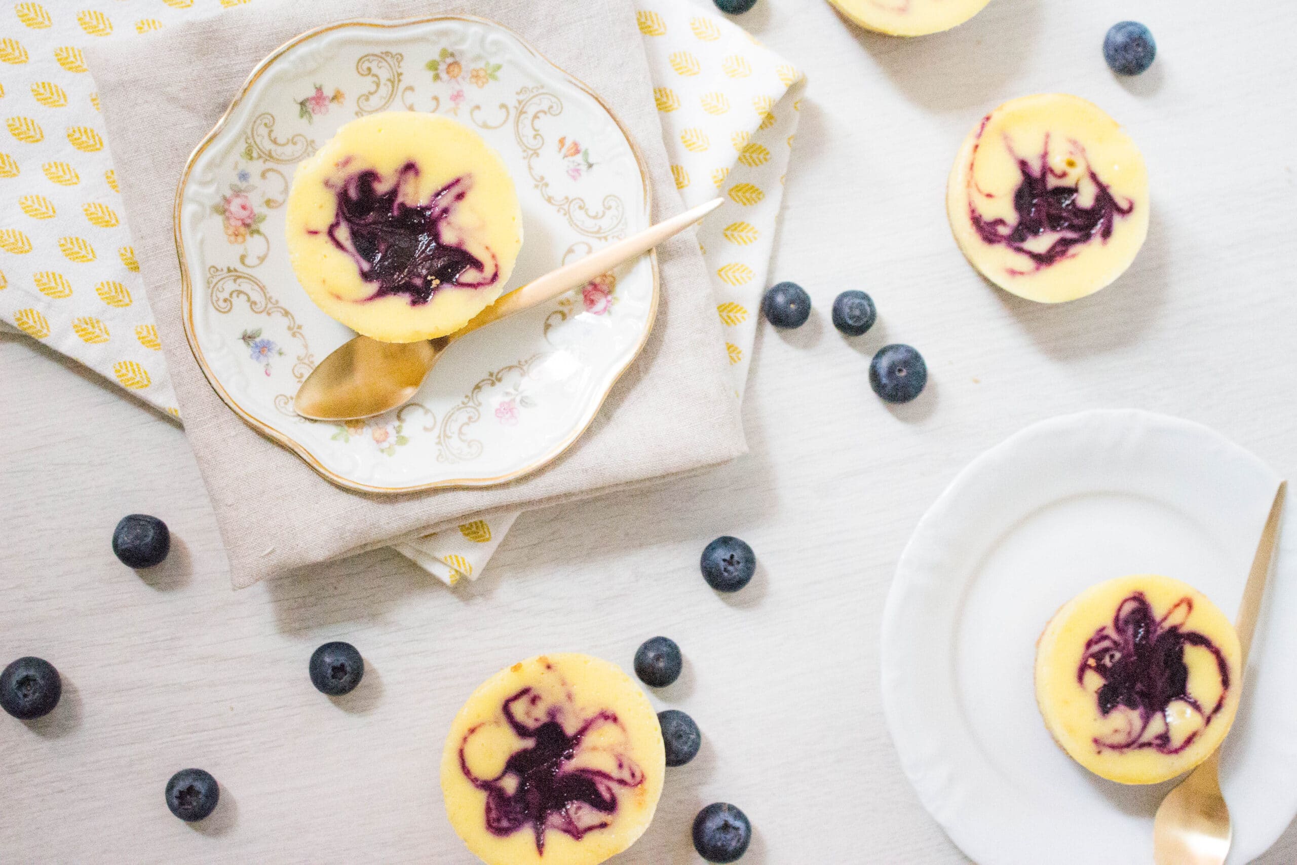 mini cheesecakes
