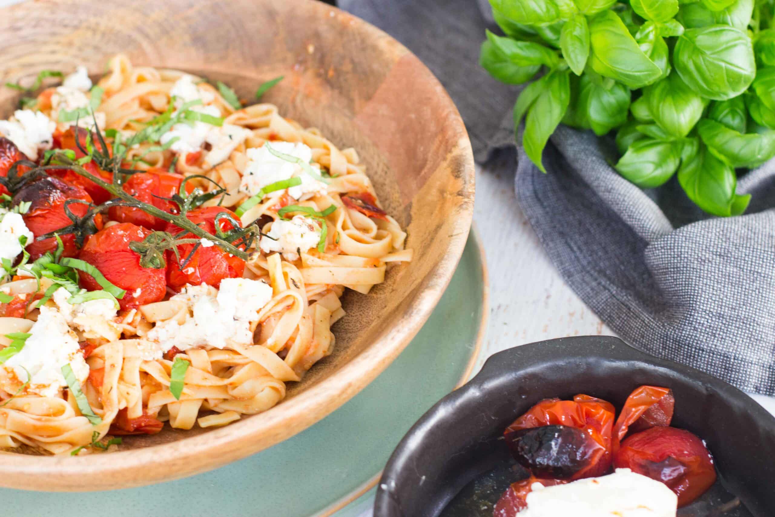 tagliatelle met geroosterde tomaten