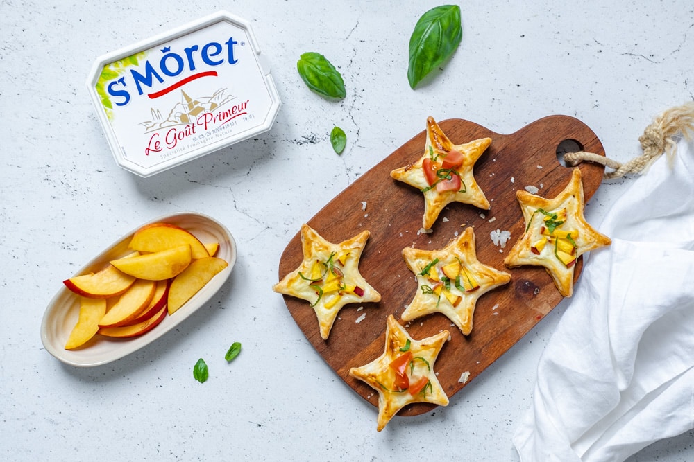 plaattaart met nectarines