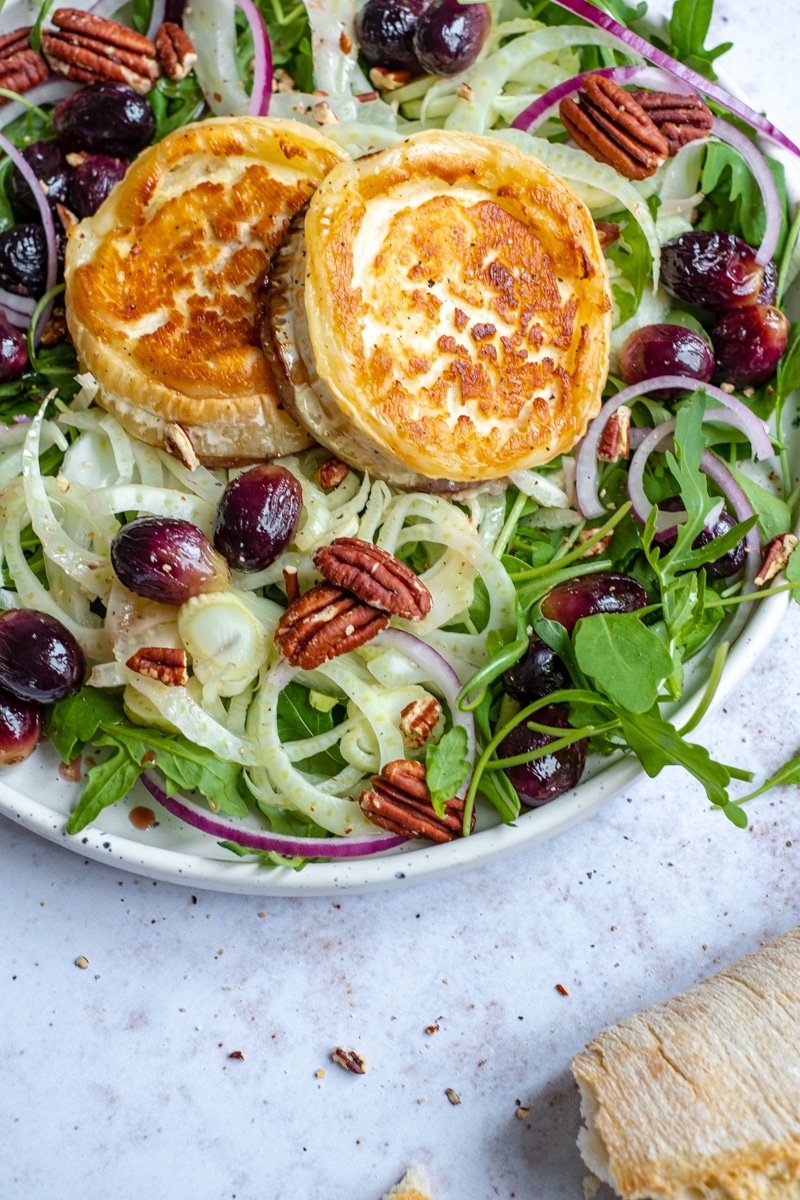 salade met gegrilde geitenkaas