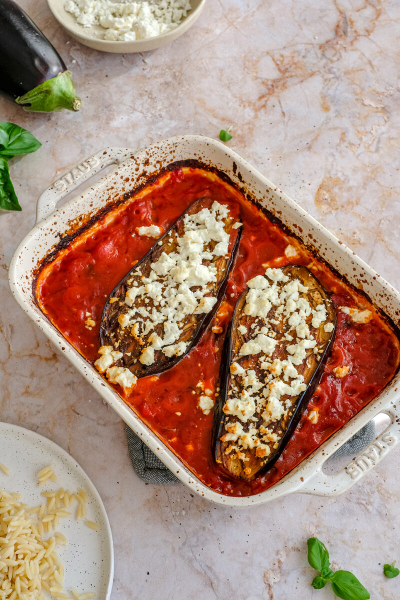 gebakken aubergine uit de oven met tomatensaus en orzo 1
